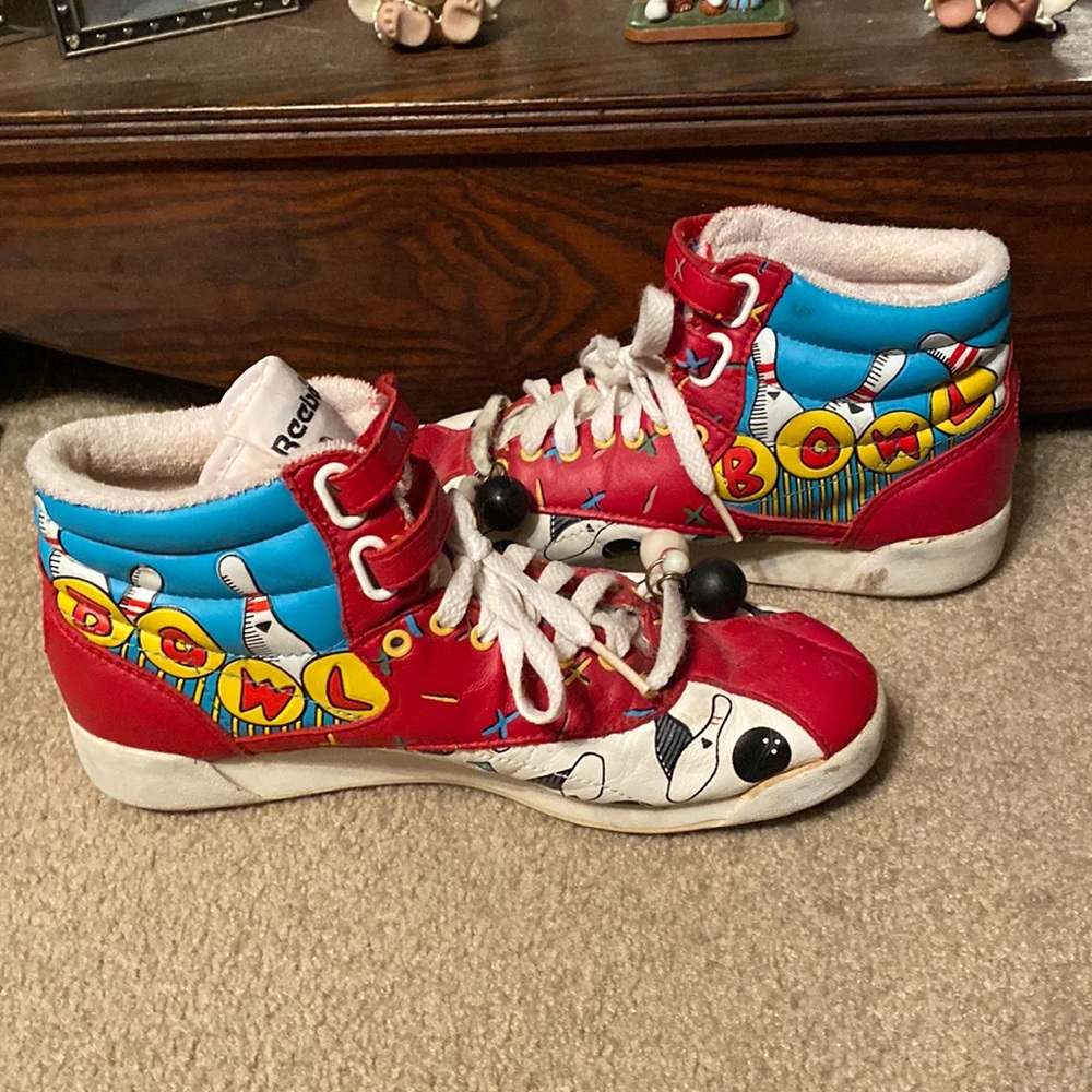 Vintage Reebok Bowling Pattern Tennis Shoes